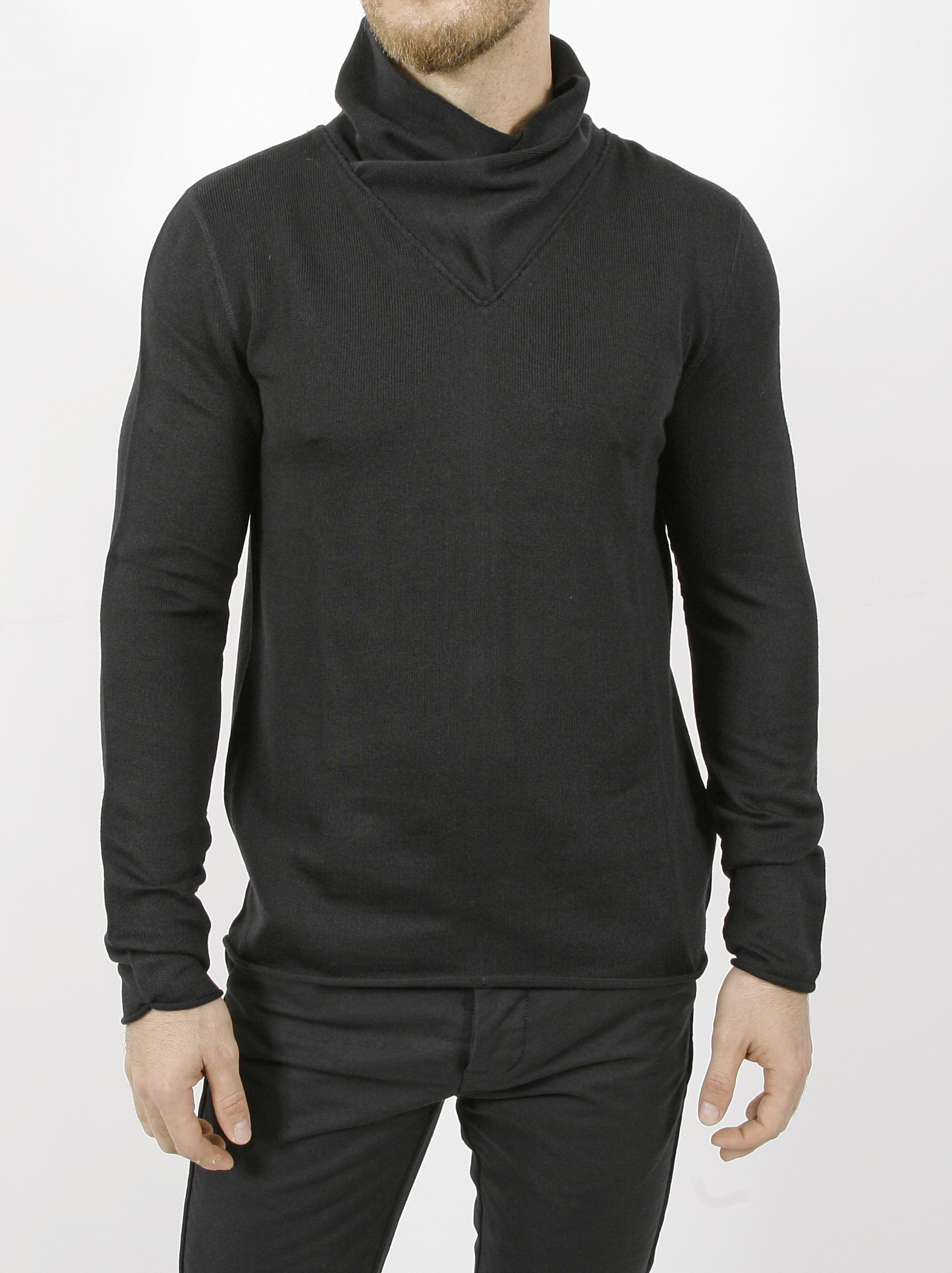 Hannes Roether Pullover