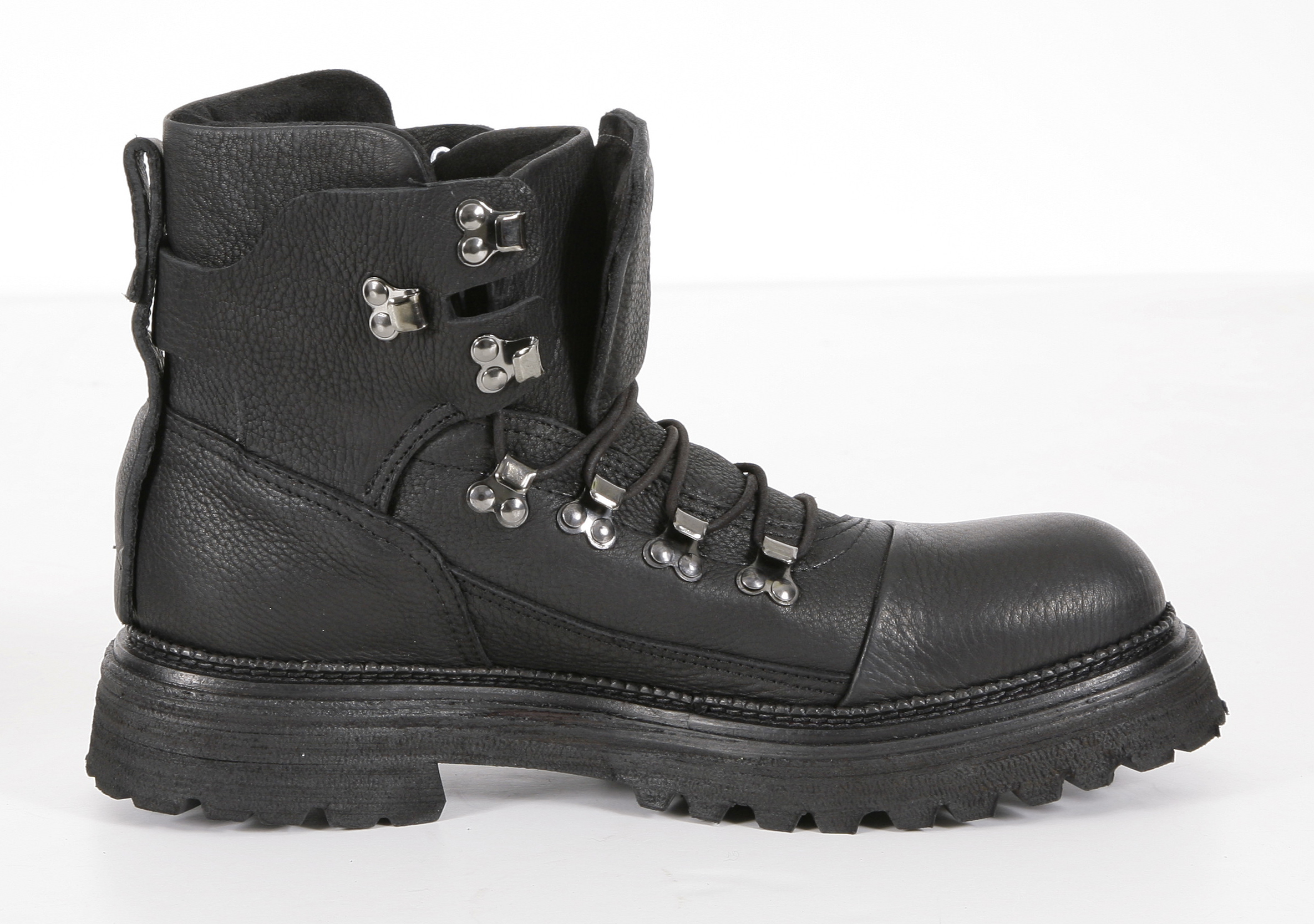 Legitimate Defiance Bison Boots Snaer