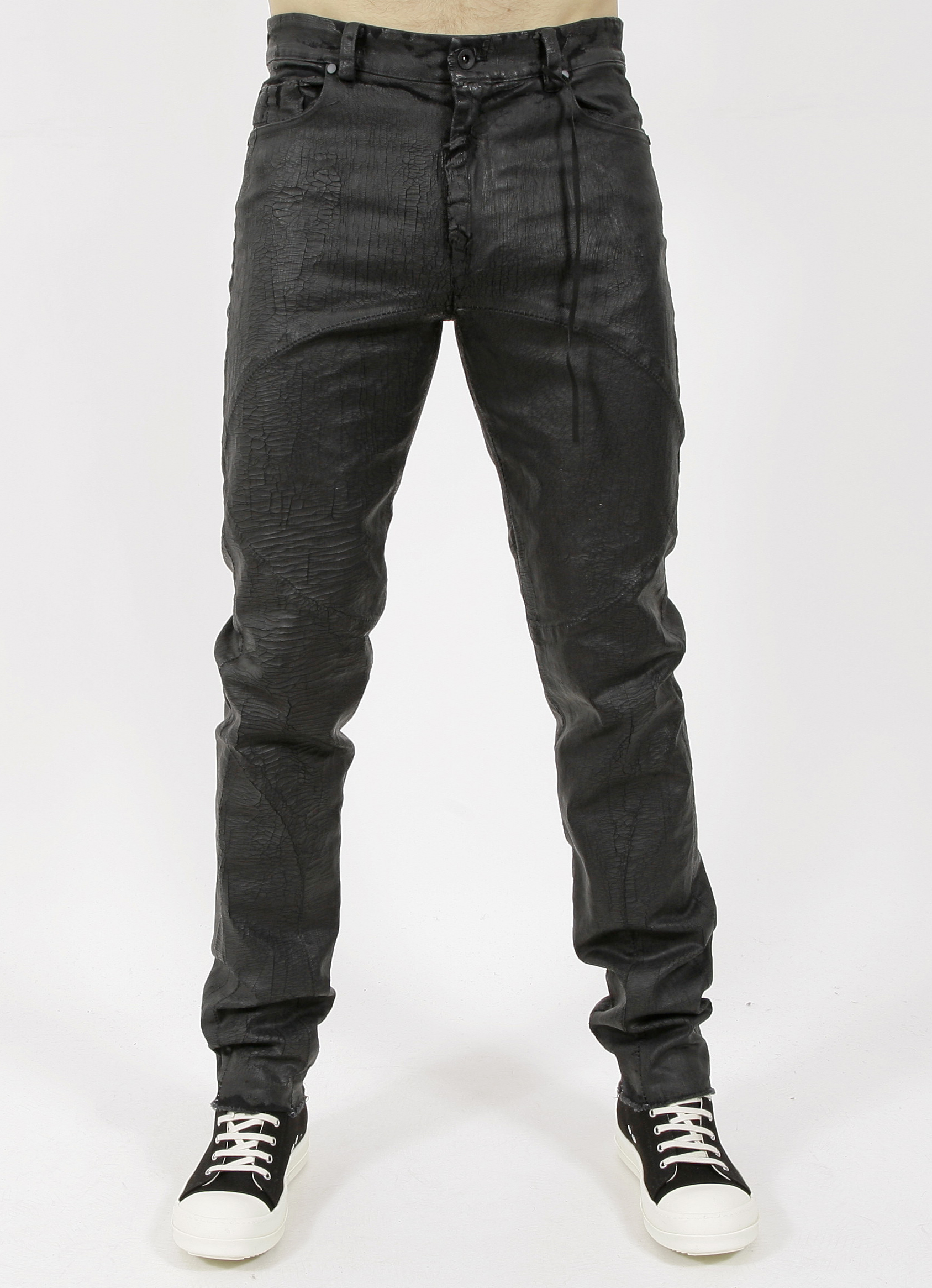 MD75 Black Coated Crack Jeans