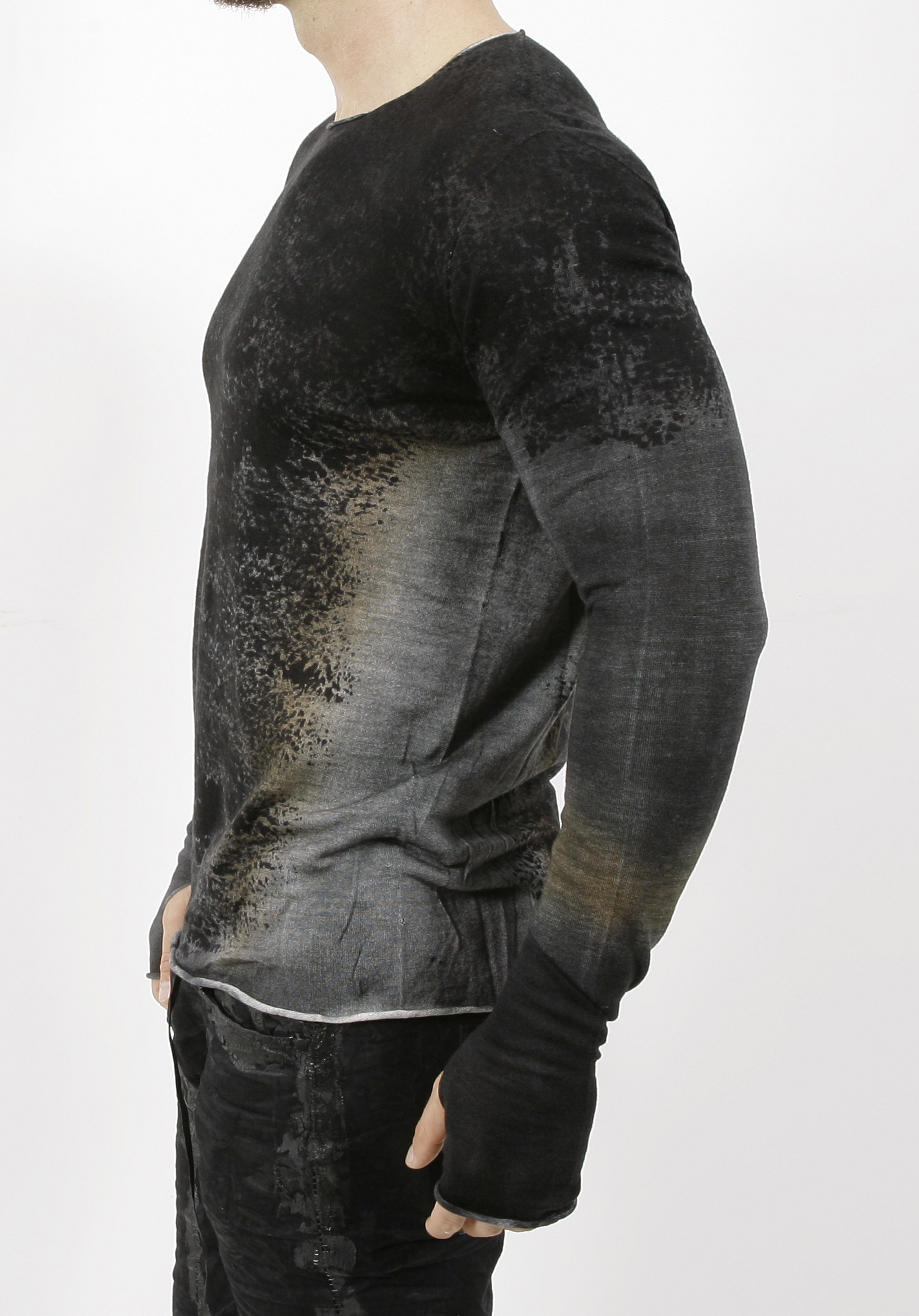 MD75 Pullover Black Spin
