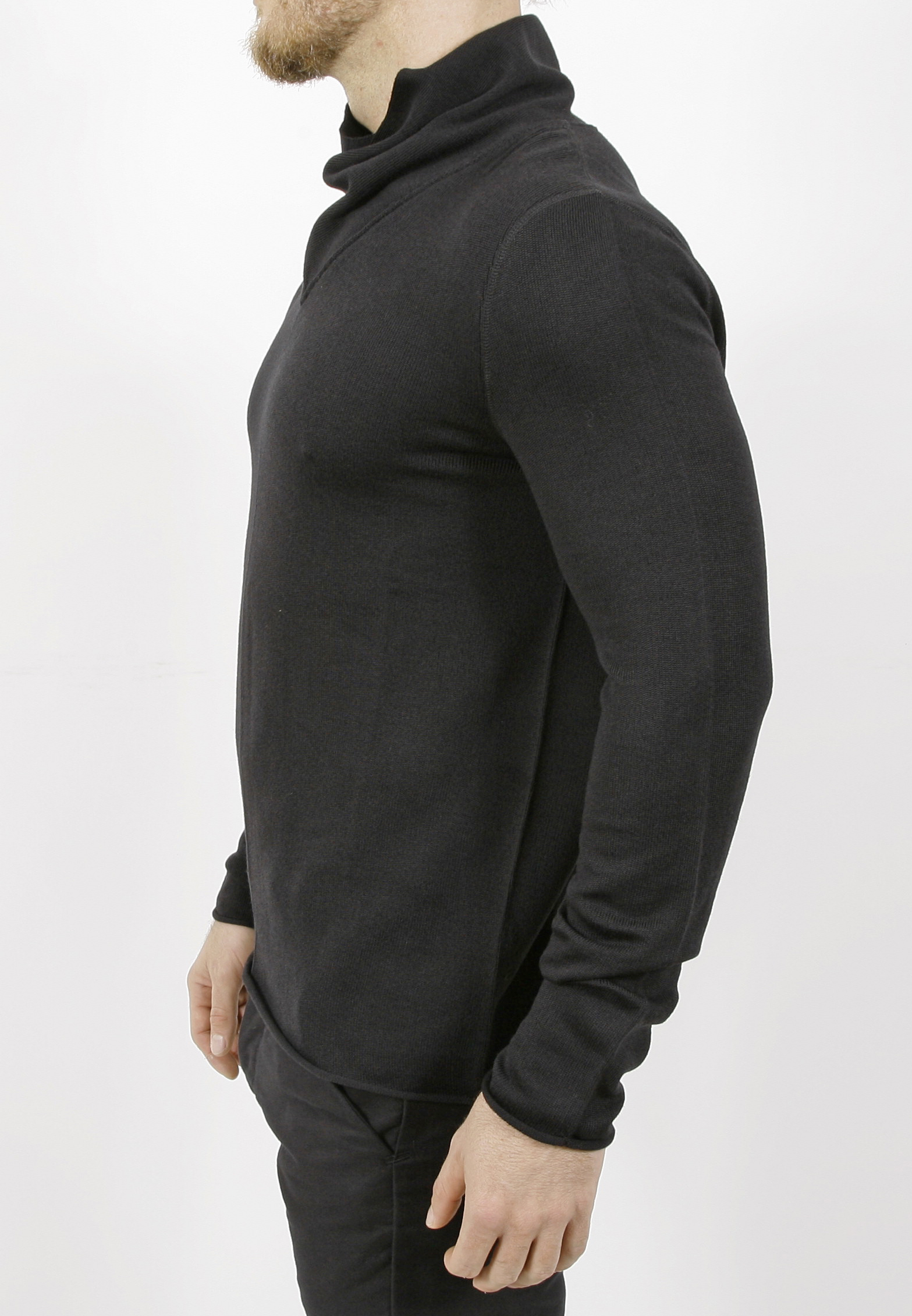 Hannes Roether Pullover