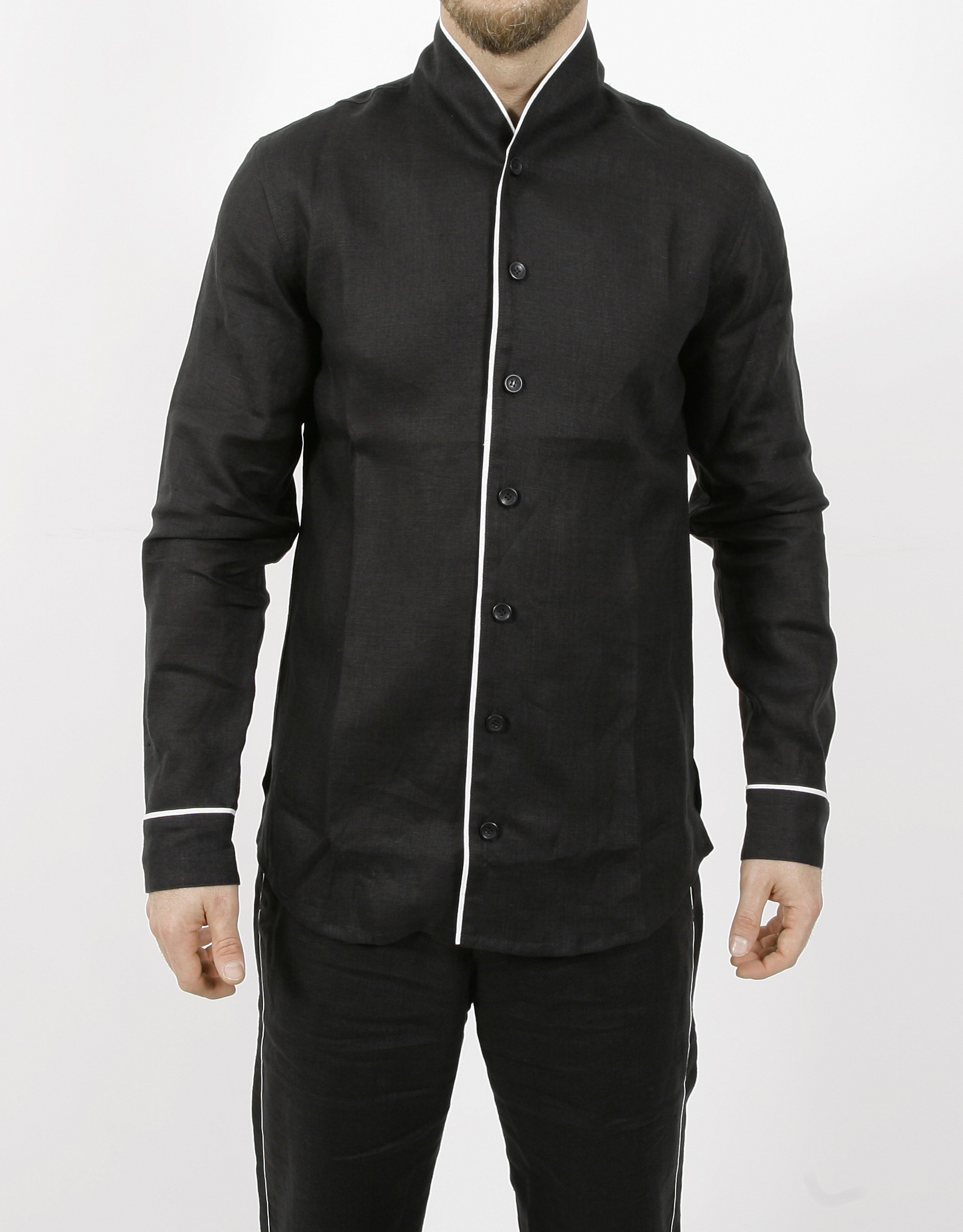  Hannes Roether Leinenhemd mit Zierstreifen.