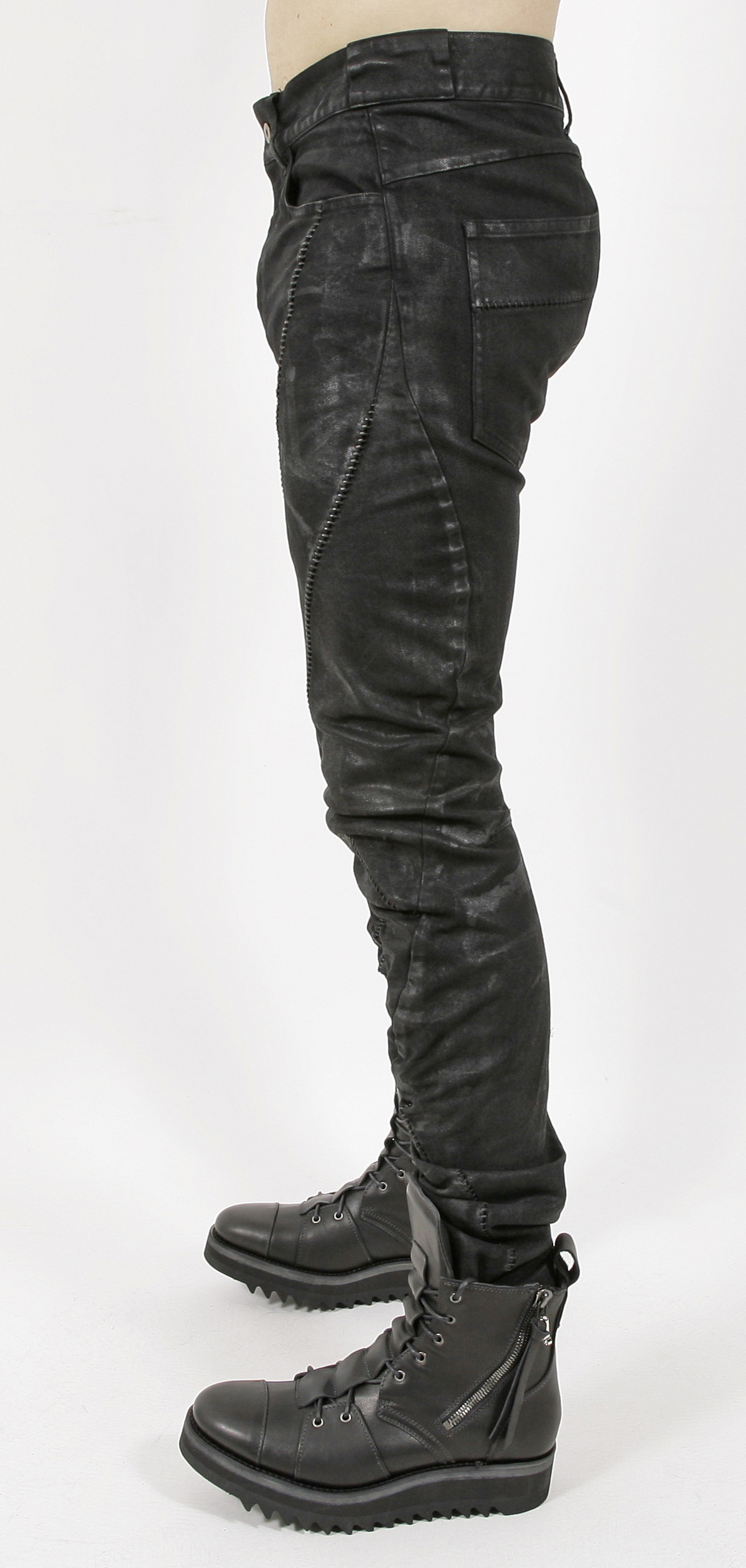 D.Hygen Coated Stretch Denim Overlock Twisted Curved Slim Trousers