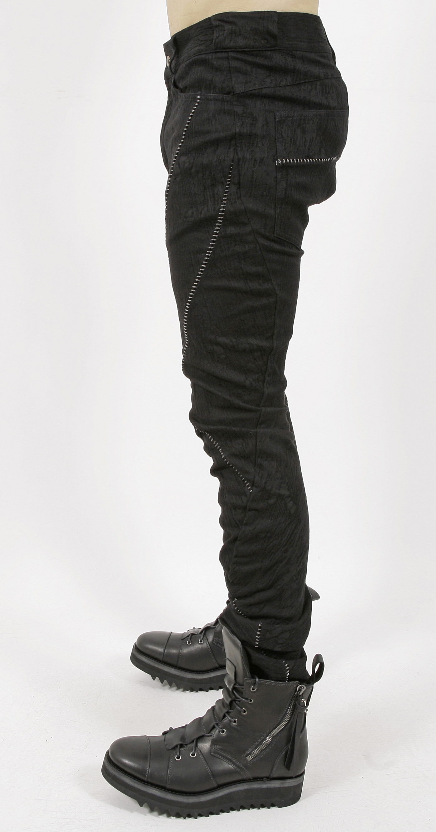 D.Hygen Distressed Jacquard Twisted Curved Trousers