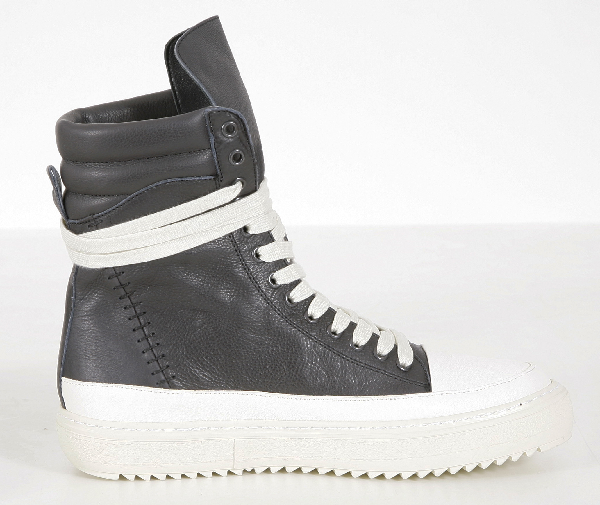 Masnada Hightop Sneakers Black-Milk  