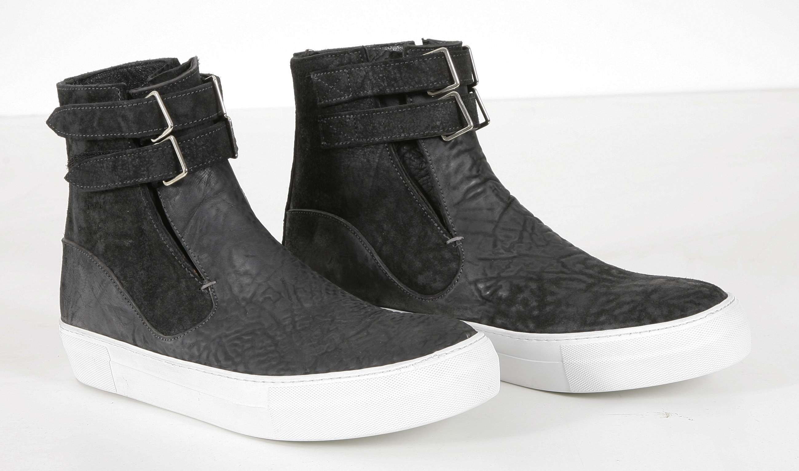 Incarnation Horse Leather Sneakers