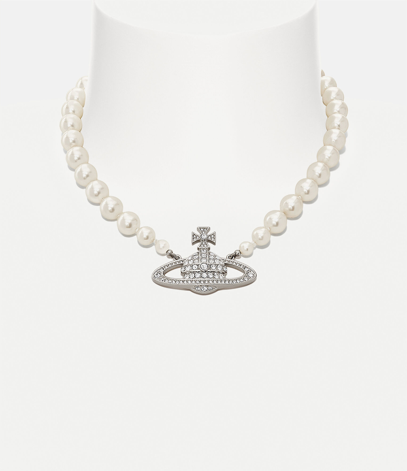 -AUSVERKAUFT- Vivienne Westwood one row pearl bas relief choker cream