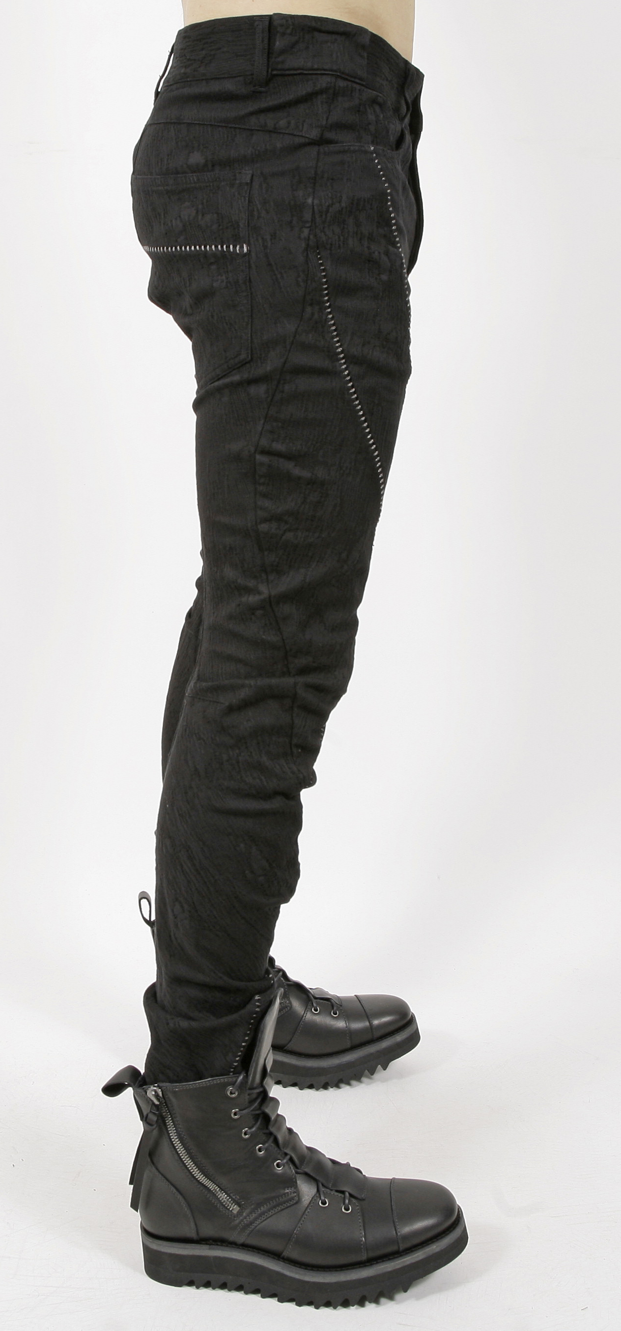 D.Hygen Distressed Jacquard Twisted Curved Trousers