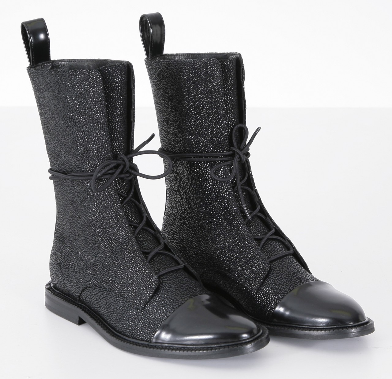Inch2 Caviar Brogue Boots - Luxefashion.de